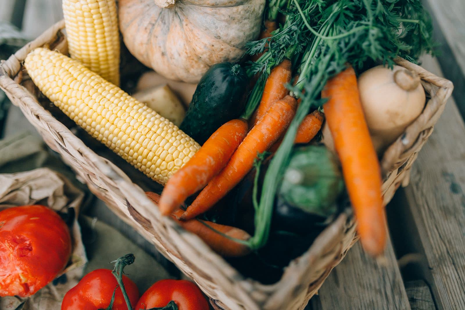 Le panier de la semaine, légumes du moment en osier