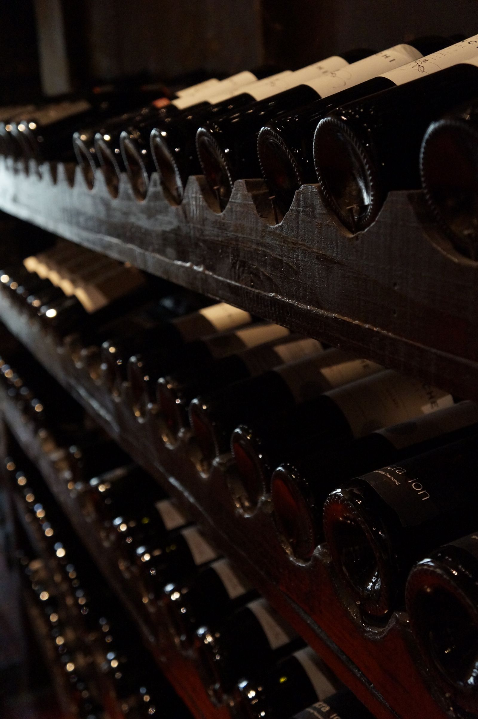 La cave, bouteilles des vignerons du Sud-Ouest
