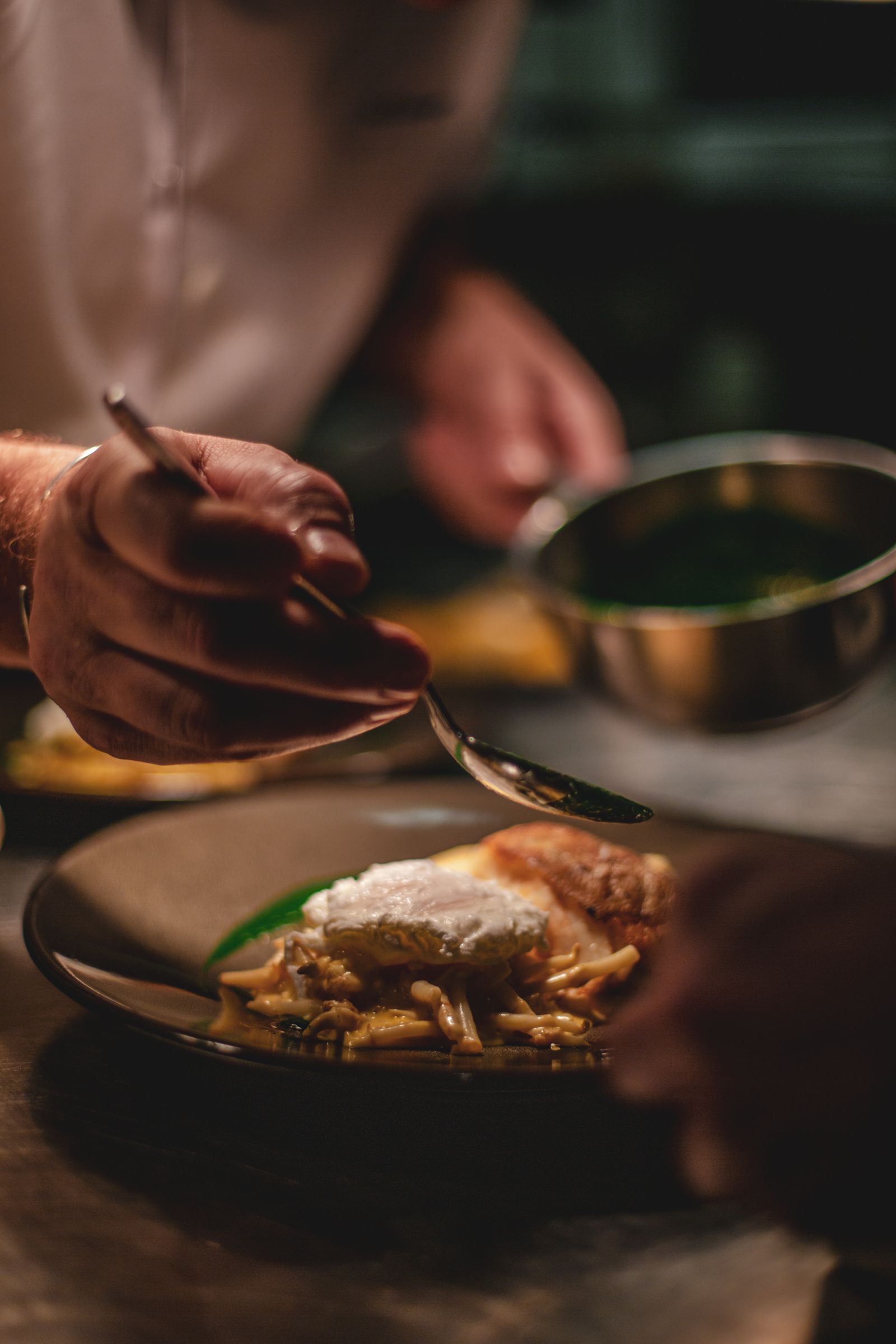 Service à la casserole en salle