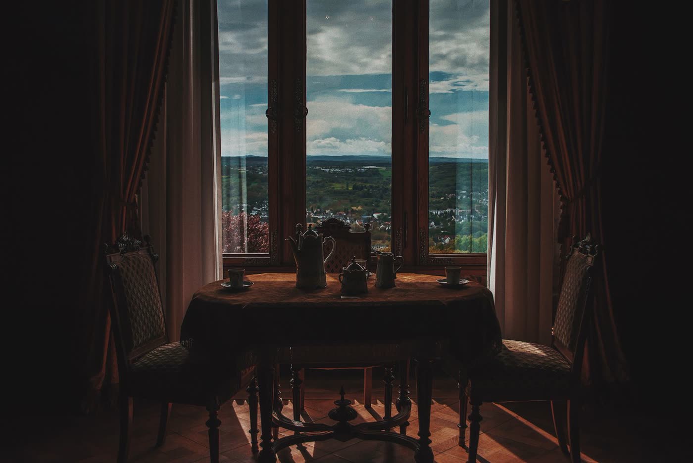 Salle à manger en fin de journée